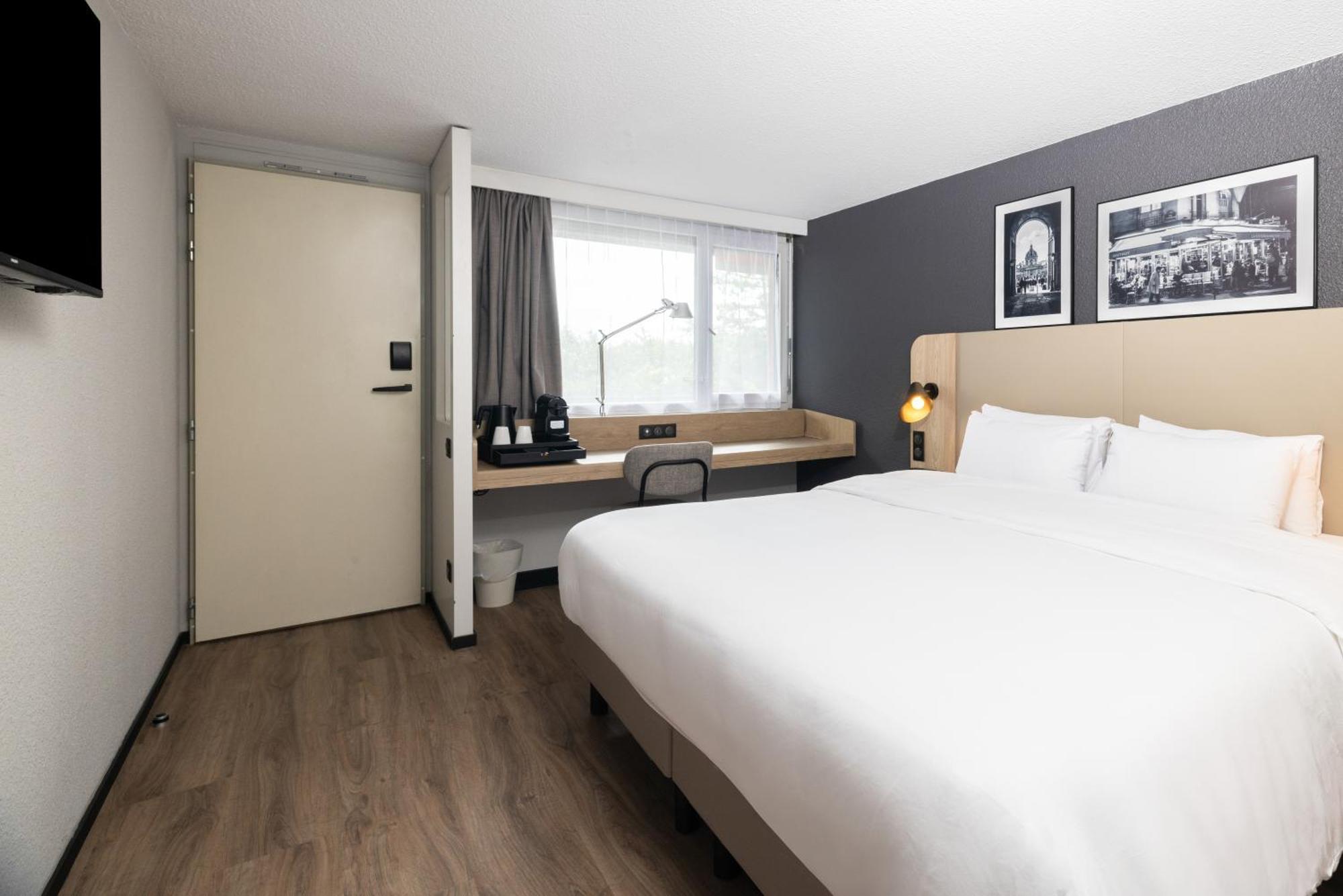 Hotel Campanile Les Ulis - Courtaboeuf Zewnętrze zdjęcie